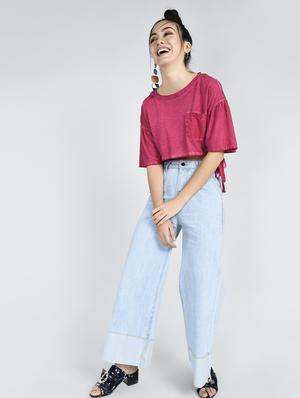 side tie-up pocket patch crop top - 15428270 - Standard Image - 4