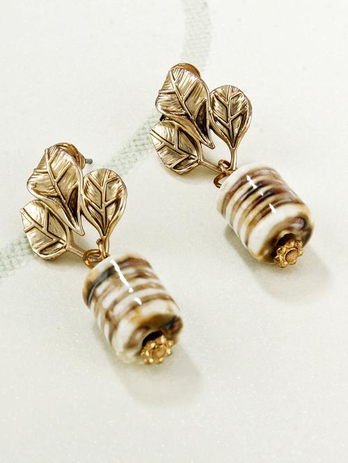 metal drop earrings - 15429248 - Very Small Image - 1