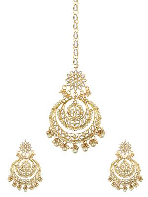 earrings & maangteeka set - 15431898 - Standard Image - 1