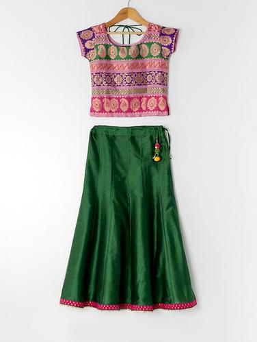 green silk blend lehnga choli - 15432335 - Very Small Image - 1