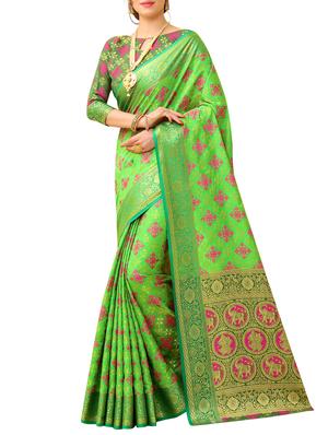 Delicate golden zari woven saree with blouse - 15433908 - Standard Image - 1