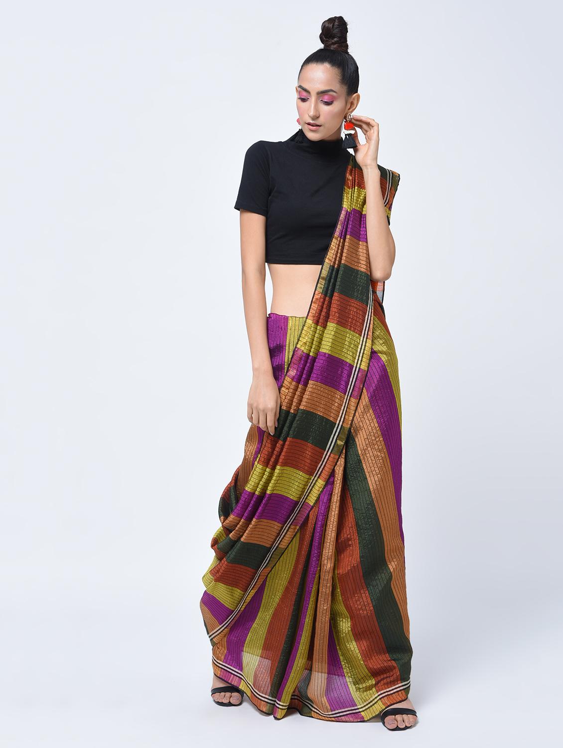contrast pallu striped jamdani saree with blouse - 15452401 - Zoom Image - 1