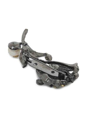 black metal brooch - 15465994 - Standard Image - 2