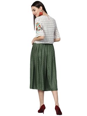 checkered top & pleated skirt set - 15468450 - Standard Image - 3