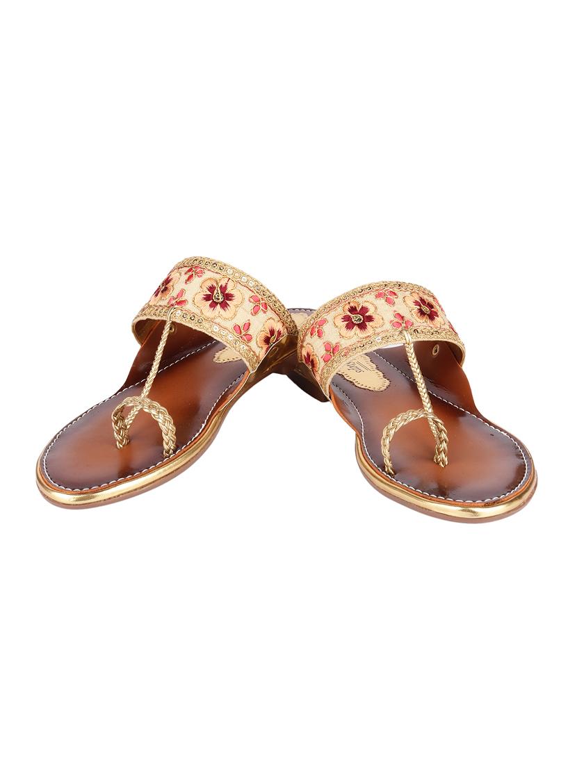 beige one toe ethnic kolhapuris - 15472067 - Zoom Image - 2