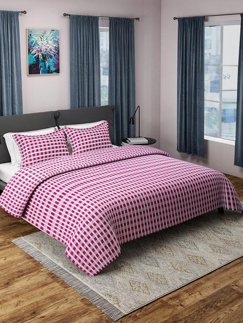red woven design polycotton double bed cover with 2 pillow covers - 15472427 - Standard Image - 1