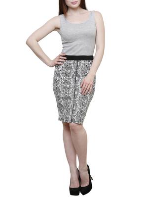 monochrome pencil skirt - 15472806 - Standard Image - 4