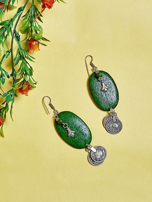 green metal jewellery - 15485401 - Standard Image - 1