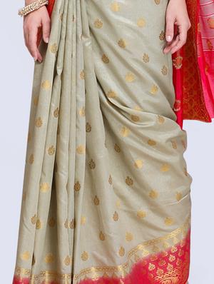 contrast zari pallu banarasi saree with blouse - 15485808 - Standard Image - 2
