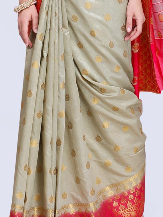contrast zari pallu banarasi saree with blouse - 15485808 - Zoom Image - 2