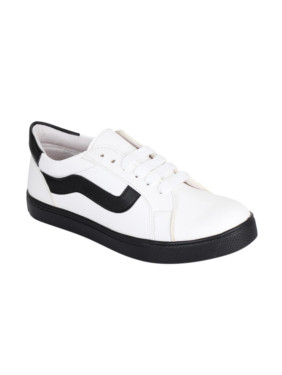 white lace-up sneakers - 15489447 - Zoom Image - 1