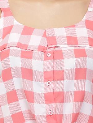 button-up checkered knotted hem top - 15496683 - Standard Image - 4