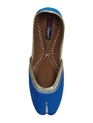 blue slip on jutis - 15507610 - Standard Image - 4