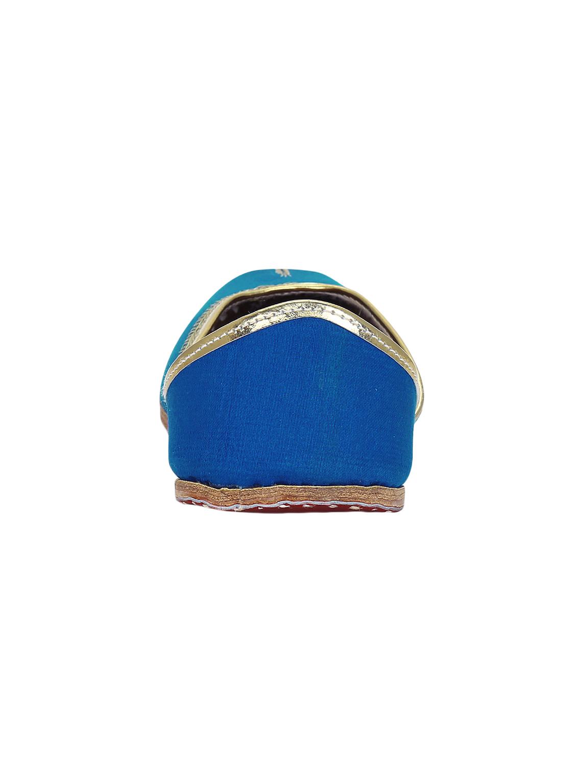 blue slip on jutis - 15507610 - Zoom Image - 3