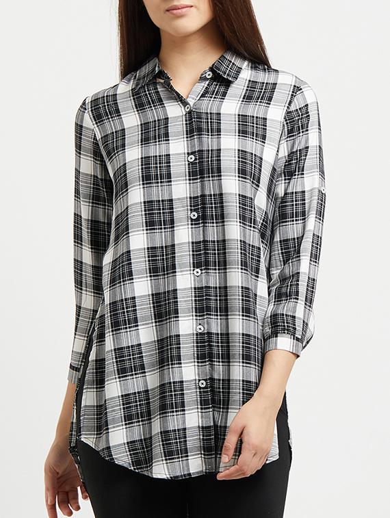 u-shaped hem checkered shirt - 15517407 - Zoom Image - 1