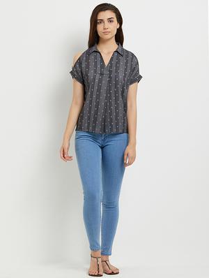 shirt collared printed top - 15521912 - Standard Image - 4