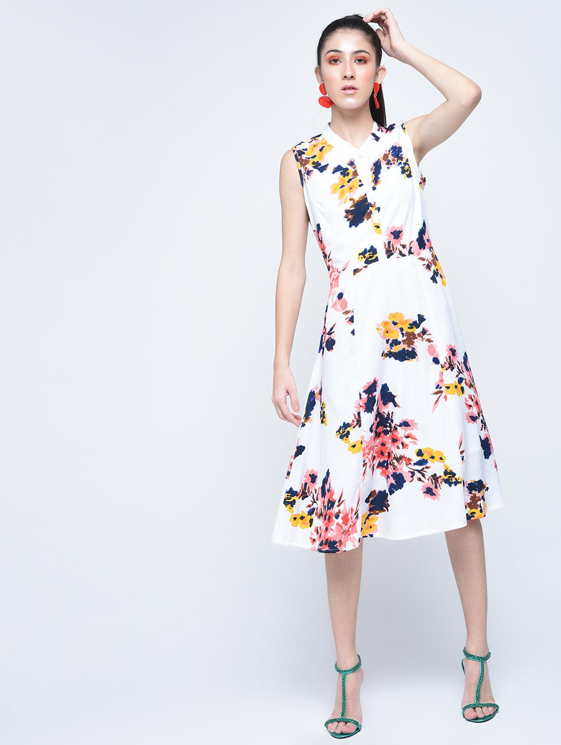 placket detailed floral dress - 15560019 - Zoom Image - 4
