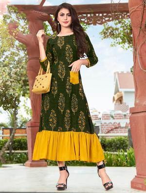 A-line hem attach printed dress - 15567918 - Standard Image - 1