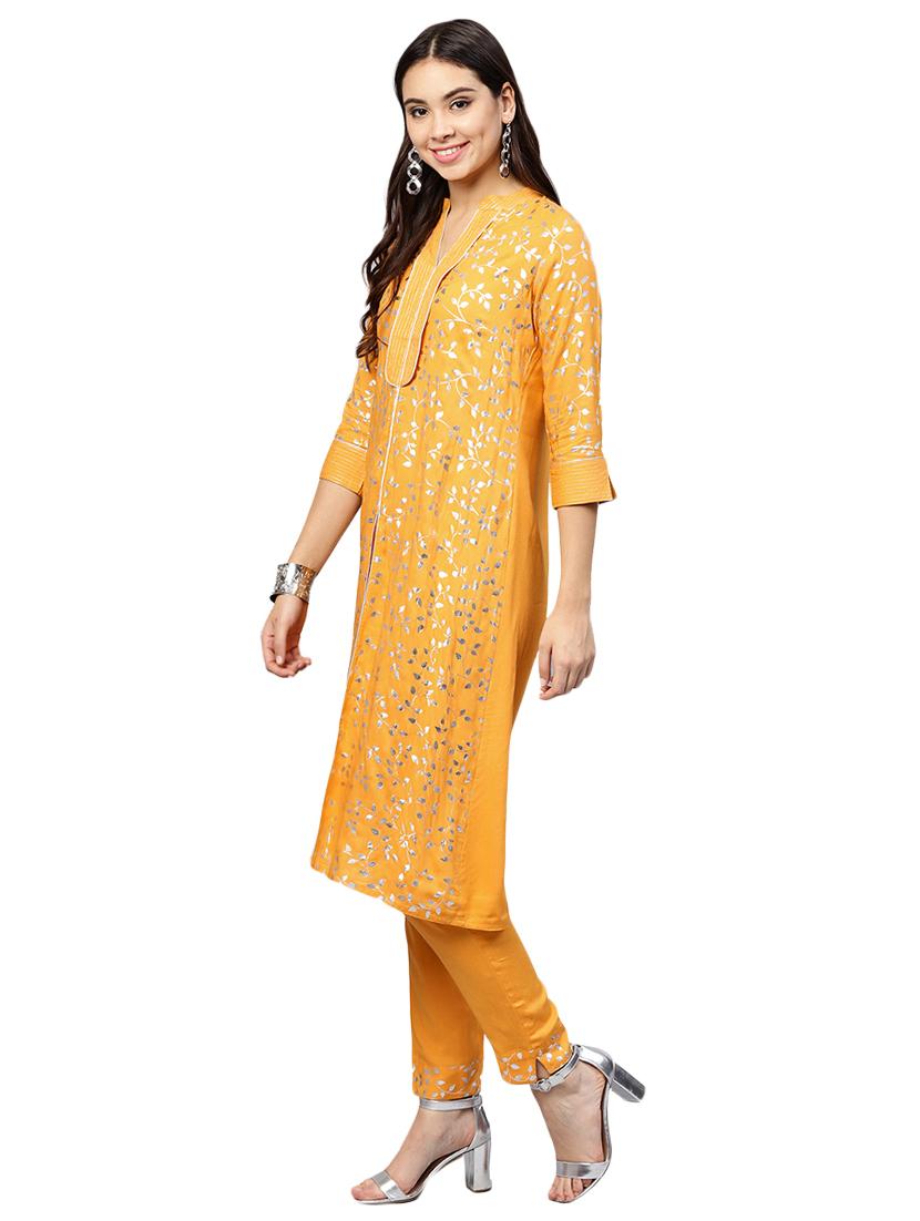 foil printed kurta with pant set - 15568053 - Zoom Image - 2