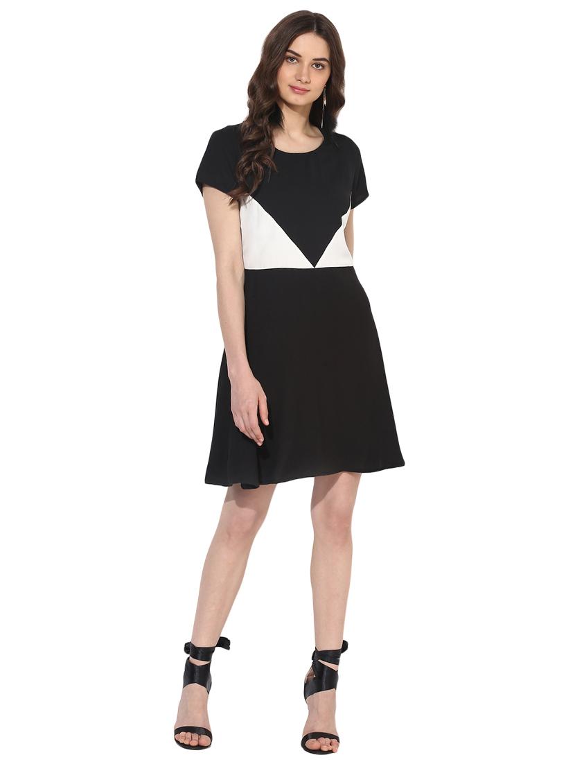 contrast paneled a-line dress - 15570094 - Zoom Image - 4