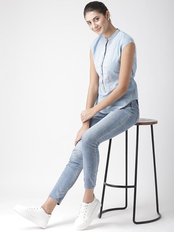 button detailed embroidered top - 15574049 - Zoom Image - 4