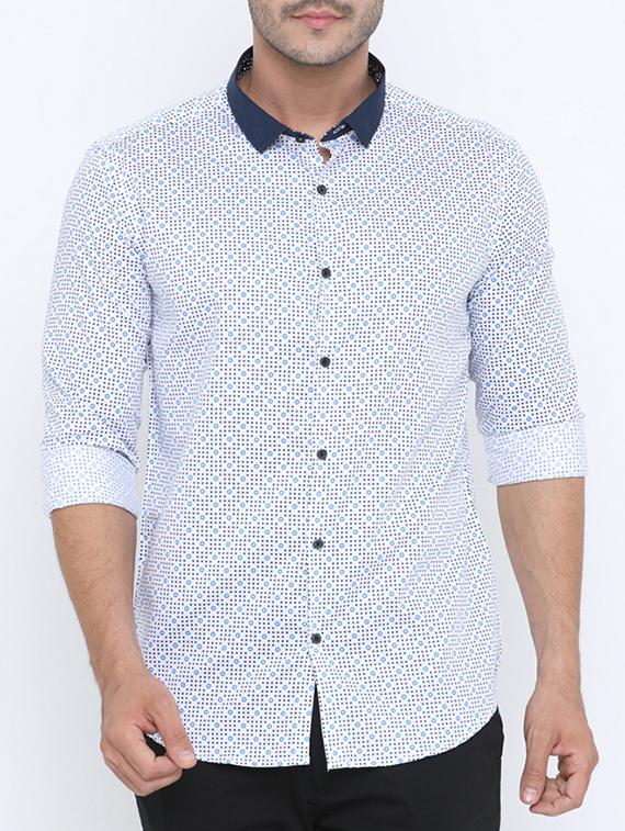 white cotton casual shirt - 15580152 - Zoom Image - 1