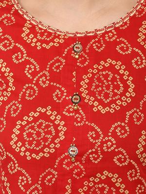 a-line bandhani neck detailing kurta - 15591046 - Standard Image - 4