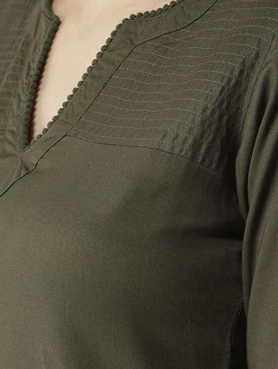 yoke smocking detail notch collar top - 15603988 - Zoom Image - 4