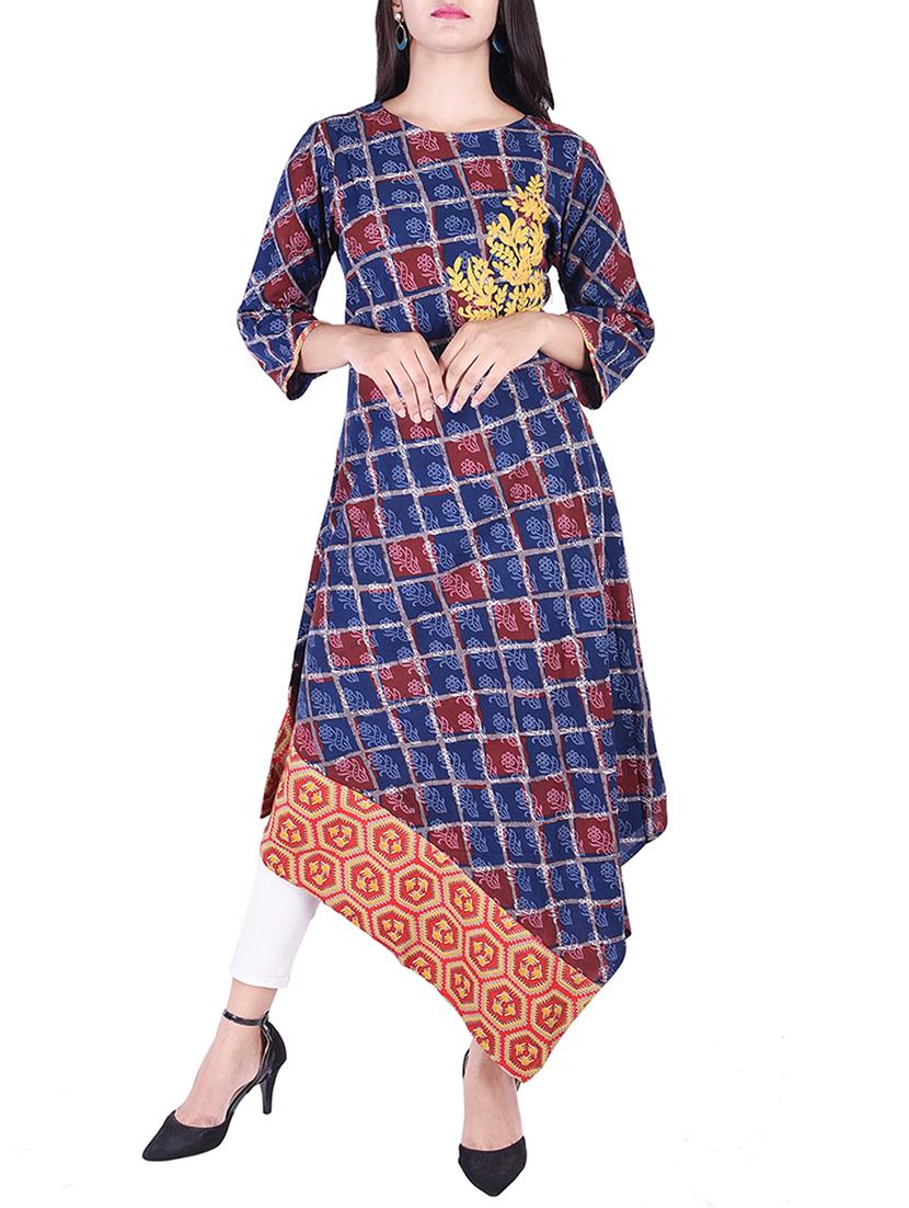 Asymmetric checkered kurta - 15609227 - Zoom Image - 1