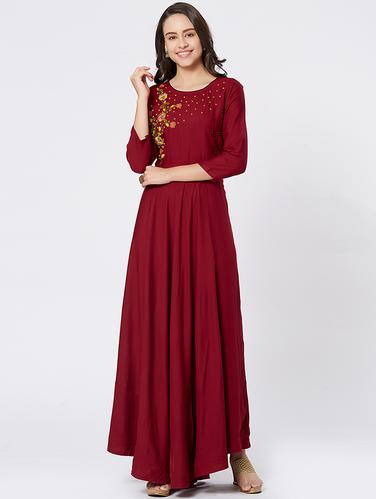 Burgundy Embroidered flared dress - 15609737 - Very Small Image - 1