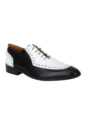 black Leather lace-up oxfords - 15613349 - Standard Image - 1