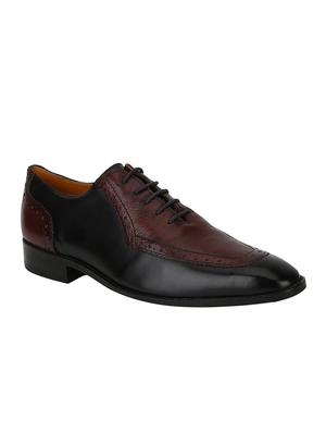 black Leather lace-up oxfords - 15613350 - Standard Image - 1