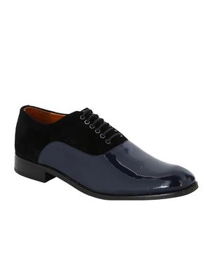 black Patent Leather lace-up oxfords - 15613383 - Standard Image - 1