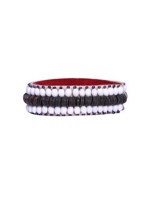 white plastic links bracelet - 15623762 - Standard Image - 1