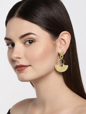 gold metal jewellery - 15627676 - Standard Image - 1
