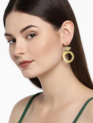 gold metal jewellery - 15627678 - Standard Image - 1