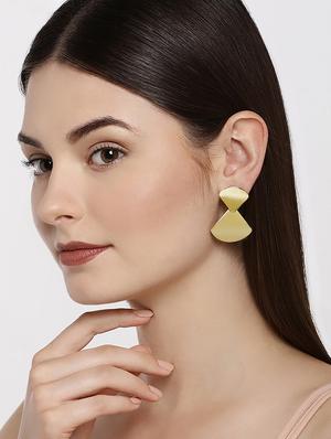 gold metal jewellery - 15627679 - Standard Image - 1