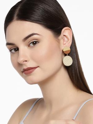 gold metal jewellery - 15627685 - Standard Image - 1