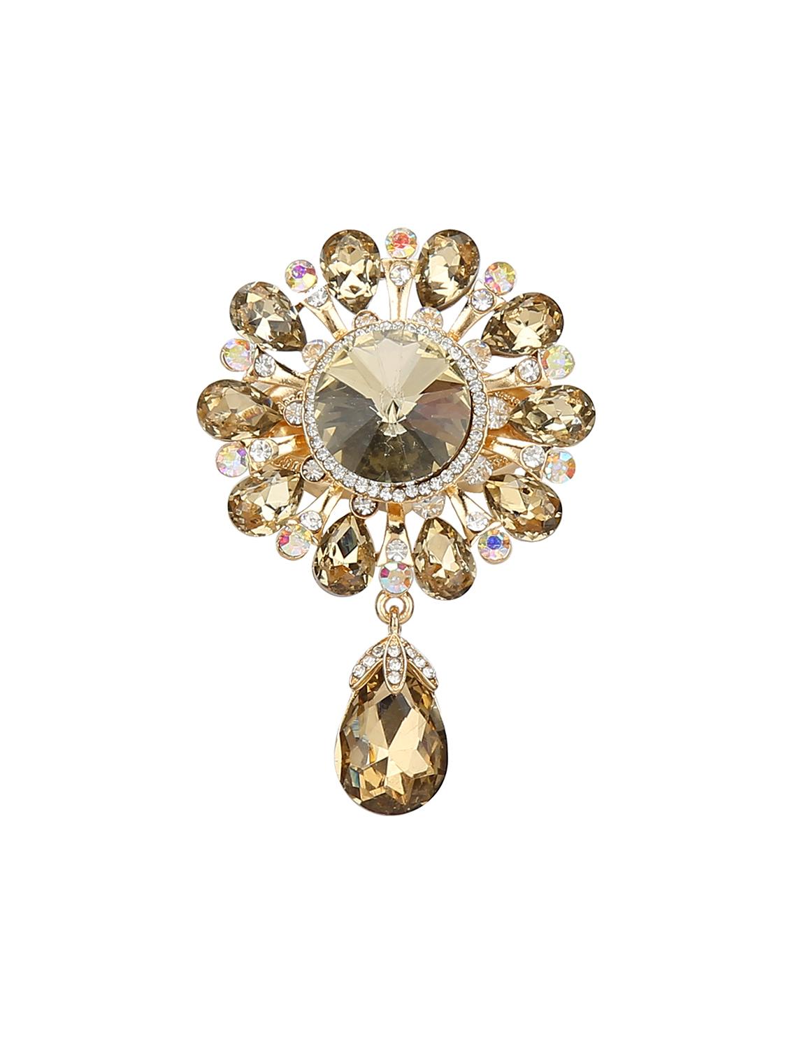 gold metal brooch - 15627826 - Zoom Image - 1