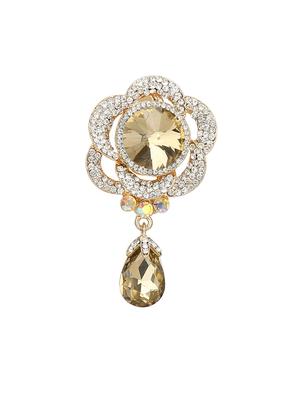 gold metal brooch - 15627844 - Standard Image - 1