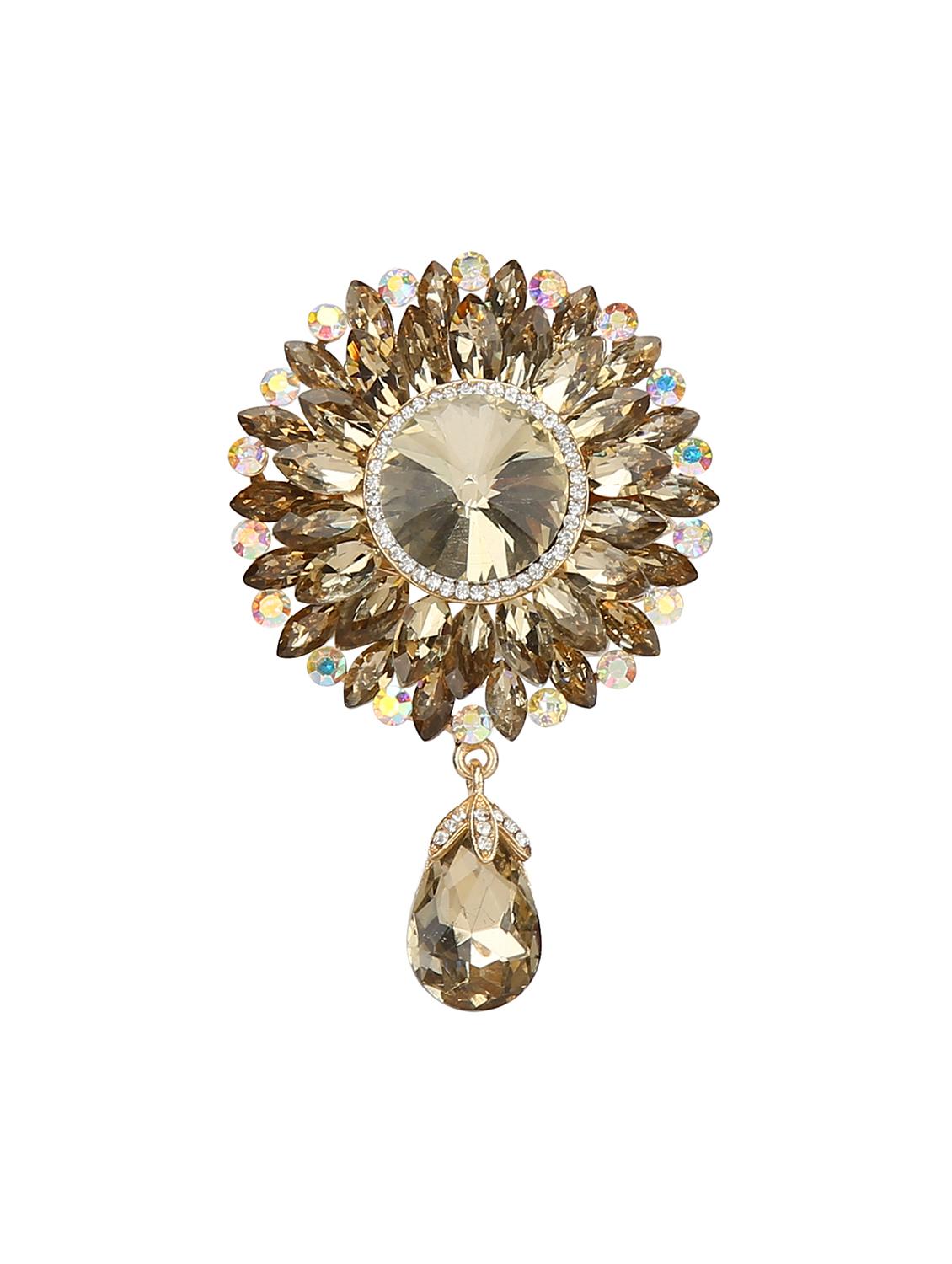 gold metal brooch - 15627866 - Zoom Image - 1