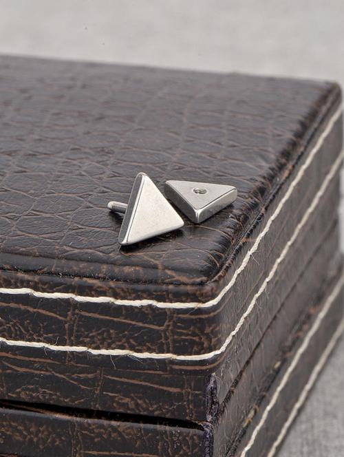 silver studs earring - 15635572 - Standard Image - 1