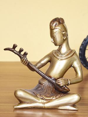 color paleatte brass statue - set of 4 - 15641972 - Standard Image - 5