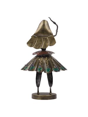decorative statue - 15645099 - Standard Image - 3