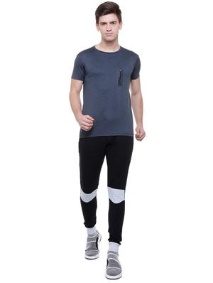blue polyester pocket t-shirt - 15648855 - Standard Image - 3