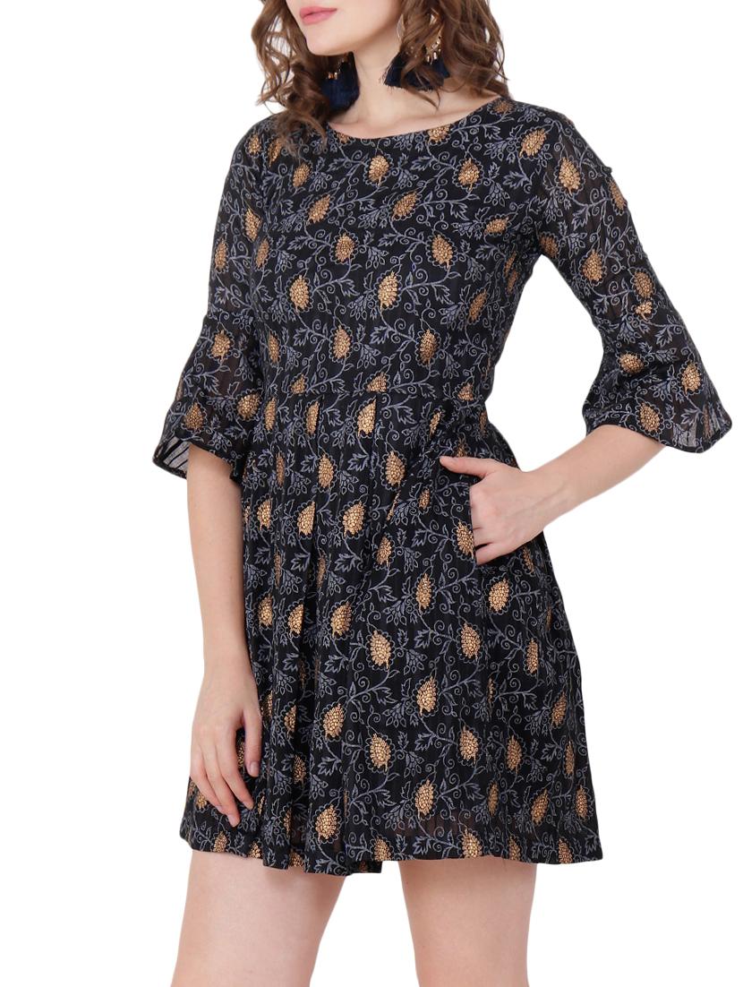 pocket detail pleated dress - 15650875 - Zoom Image - 3
