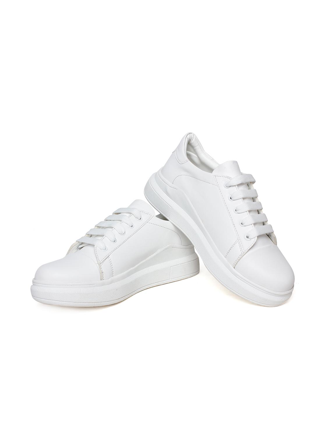 white lace-up sneakers - 15672365 - Zoom Image - 1