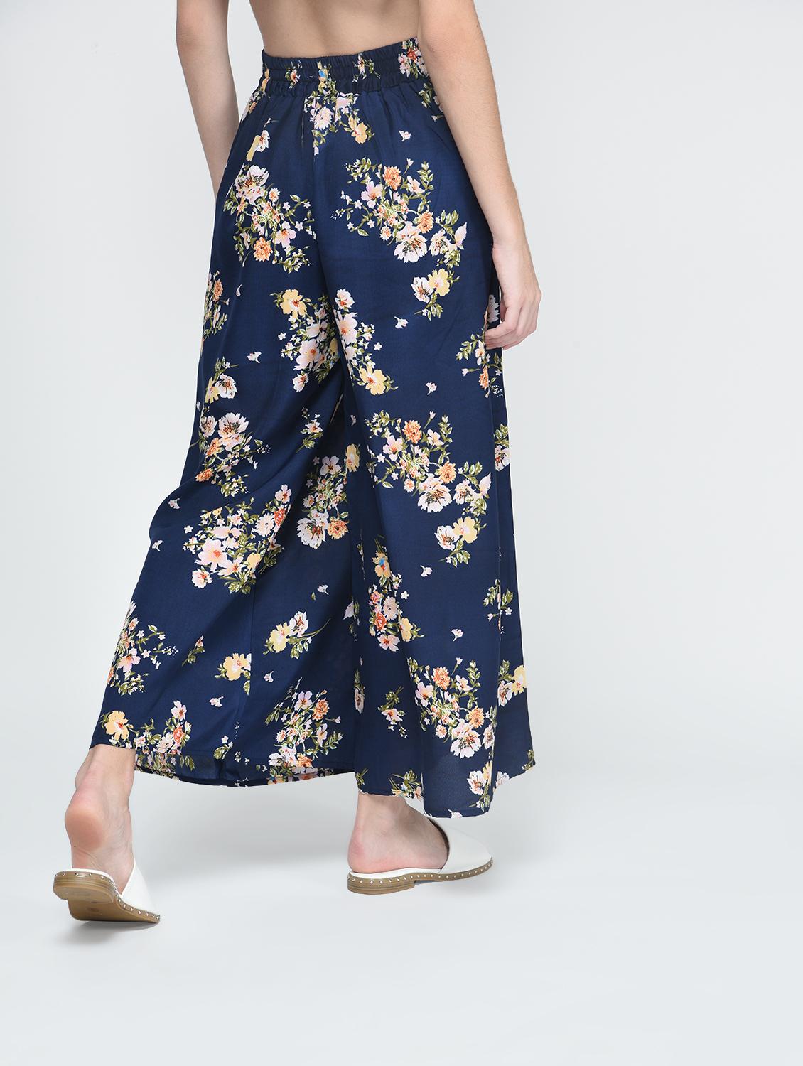 pocket detail floral flared palazzo - 15673796 - Zoom Image - 2