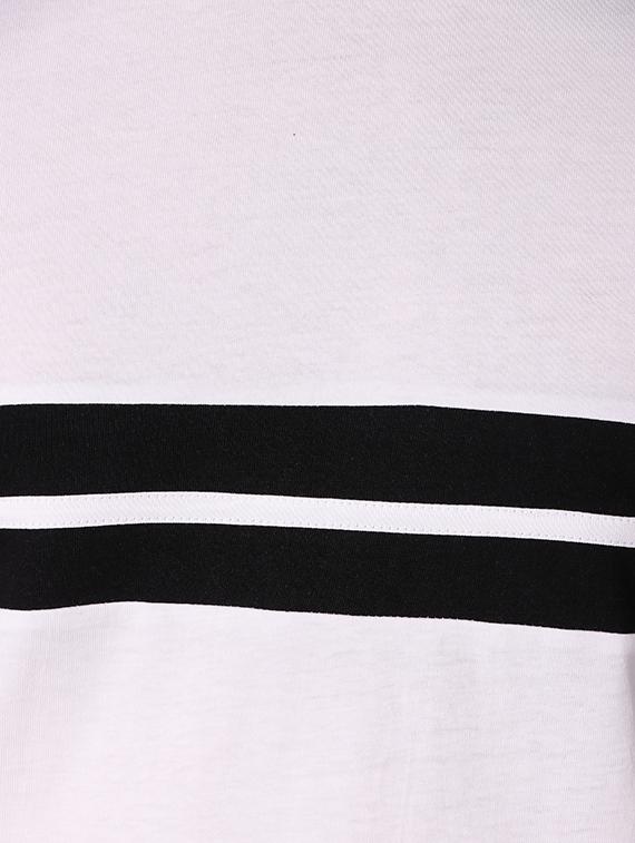 white cotton thumb hole t-shirt - 15676143 - Zoom Image - 5