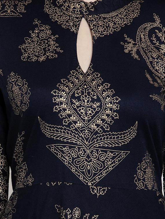 foil printed flared long sleeves kurta - 15676238 - Zoom Image - 4